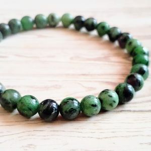 🖤3/$30🖤 Ruby in Zoisite Stone Bracelet